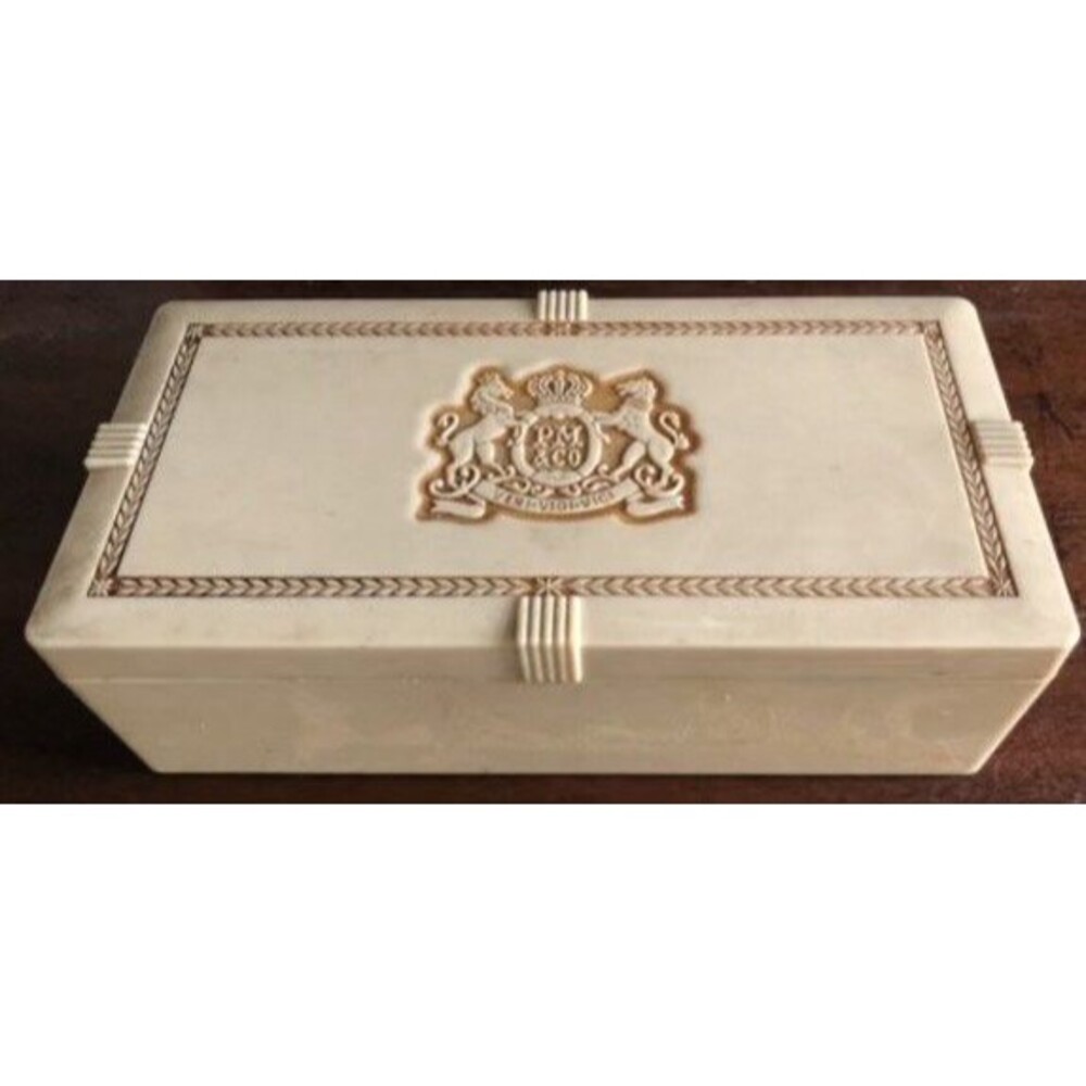 Vintage Phillip Morris Plastic Cigar Box